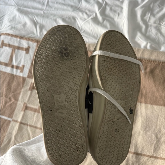 Veja Women’s White Sneakers with Black Accents - Picture 5 of 6